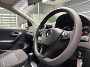 Volkswagen Polo Vivo hatch 1.6 Comfortline auto - Image 15