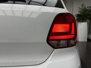 Volkswagen Polo Vivo hatch 1.6 Comfortline auto - Image 9