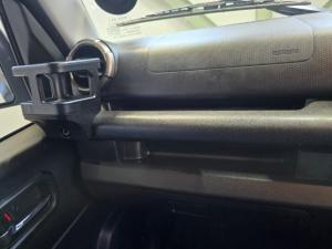 Suzuki Jimny 1.5 GLX AllGrip 3-door manual - Image 23