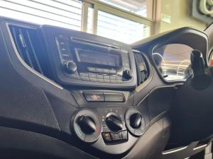 Toyota Starlet 1.4 XS auto - Image 9