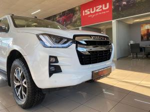 Isuzu D-Max 3.0TD double cab LSE 4x4 - Image 11