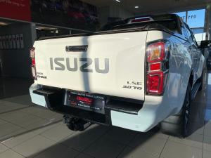 Isuzu D-Max 3.0TD double cab LSE 4x4 - Image 13