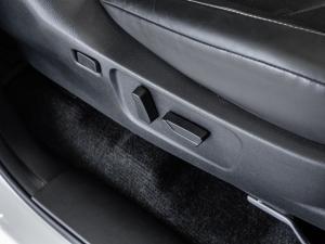 Isuzu D-Max 3.0TD double cab LSE 4x4 - Image 17