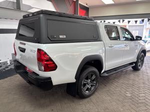 Toyota Hilux 2.4GD-6 double cab Raider manual - Image 2