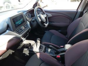 Toyota Starlet Cross 1.5 XS manual - Image 7