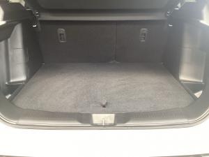 Toyota Urban Cruiser 1.5 XR manual - Image 18