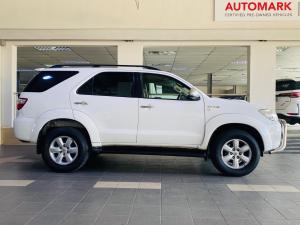 Toyota Fortuner 3.0D-4D 4x4 - Image 3
