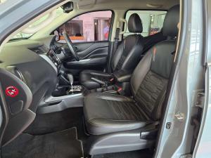 Nissan Navara 2.5DDTI PRO-4X 4X4 automatic D/C - Image 11