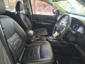 Nissan Navara 2.5DDTI PRO-4X 4X4 automatic D/C - Image 20
