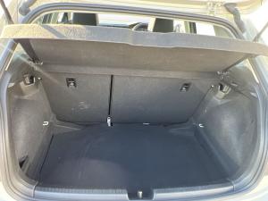 Volkswagen Polo hatch 1.0TSI Life manual - Image 10