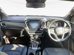 Isuzu D-Max 3.0TD double cab V-Cross - Image 11