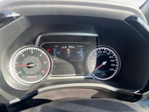 Isuzu D-Max 3.0TD double cab V-Cross - Image 13