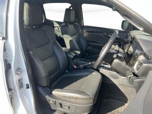 Isuzu D-Max 3.0TD double cab V-Cross - Image 14