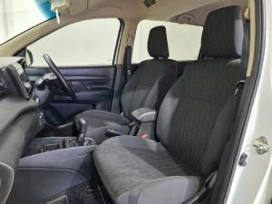 Toyota Rumion 1.5 SX manual - Image 8