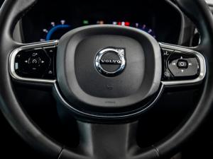 Volvo XC60 B5 AWD Plus Dark - Image 18