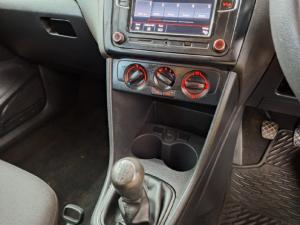 Volkswagen Polo Vivo hatch 1.4 Trendline - Image 13