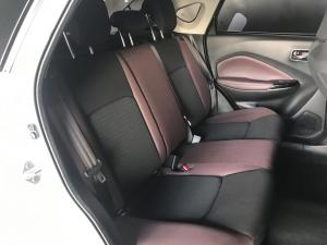 Toyota Starlet Cross 1.5 XR manual - Image 8