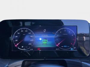 Mercedes-Benz C-Class C200 Avantgarde - Image 13