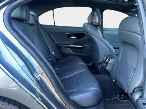 Mercedes-Benz C-Class C200 Avantgarde - Image 15