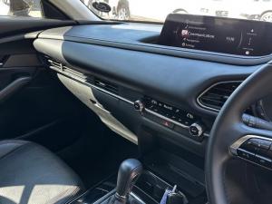 Mazda CX-30 2.0 Carbon Edition - Image 13