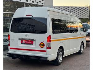 Toyota Hiace 2.5D-4D bus 14-seater GL - Image 2