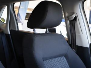 Volkswagen Polo Vivo hatch 1.4 Life - Image 16