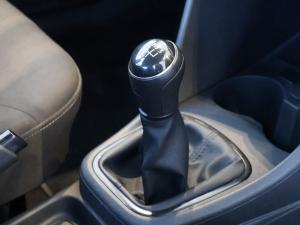 Volkswagen Polo Vivo hatch 1.4 Life - Image 20