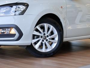 Volkswagen Polo Vivo hatch 1.4 Life - Image 5