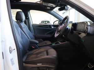 Volkswagen Tiguan 2.0TSI R-Line 4Motion - Image 14