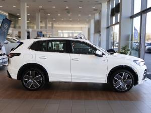 Volkswagen Tiguan 2.0TSI R-Line 4Motion - Image 8
