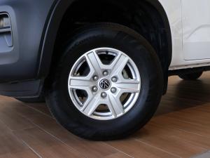 Volkswagen Amarok 2.0TDI double cab 4Motion manual - Image 6