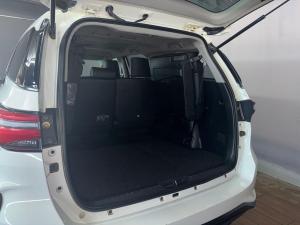 Toyota Fortuner 2.4GD-6 4x4 - Image 8