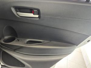 Toyota Corolla Cross 1.8 Xi - Image 18