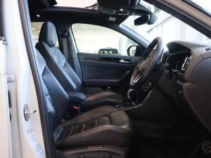 Volkswagen T-Roc 2.0TSI 4Motion R-Line - Image 11
