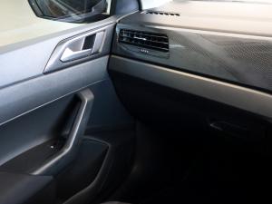 Volkswagen Polo hatch 1.0TSI Life manual - Image 18