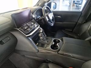 Toyota Land Cruiser 300 3.5T GR-Sport - Image 7
