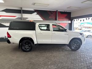 Toyota Hilux 2.4GD-6 double cab Raider auto - Image 3