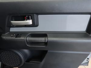 Toyota FJ Cruiser FJ Cruiser - Image 25