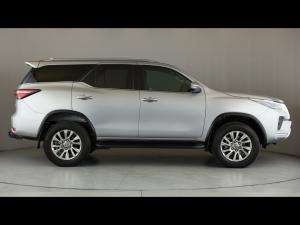 Toyota Fortuner 2.8GD-6 4x4 VX - Image 3