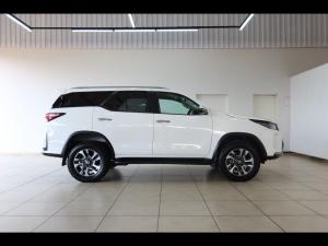 Toyota Fortuner 2.4GD-6 auto - Image 3