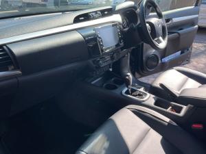 Toyota Hilux 2.8GD-6 48V double cab Raider - Image 7