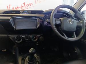 Toyota Hilux 2.0 single cab S (aircon) - Image 6
