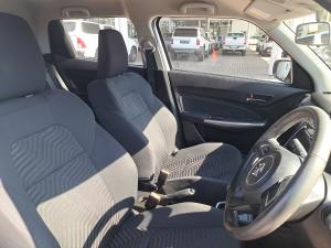 Suzuki Swift 1.2 GLX auto - Image 15