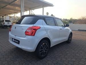 Suzuki Swift 1.2 GLX auto - Image 2