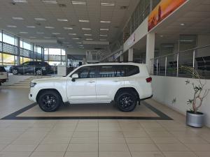Toyota Land Cruiser 300 3.3D GX-R - Image 16