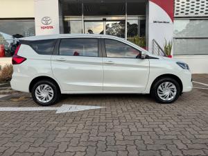 Toyota Rumion 1.5 SX auto - Image 3