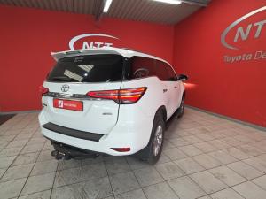Toyota Fortuner 2.8 GD-6 4X4 VX automatic - Image 2