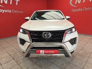 Toyota Fortuner 2.8 GD-6 4X4 VX automatic - Image 4