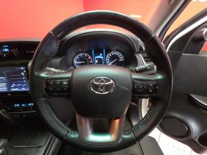 Toyota Fortuner 2.8 GD-6 4X4 VX automatic - Image 8