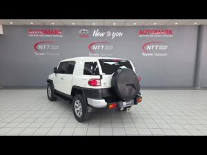 Toyota FJ Cruiser 4.0 V6 - Image 15